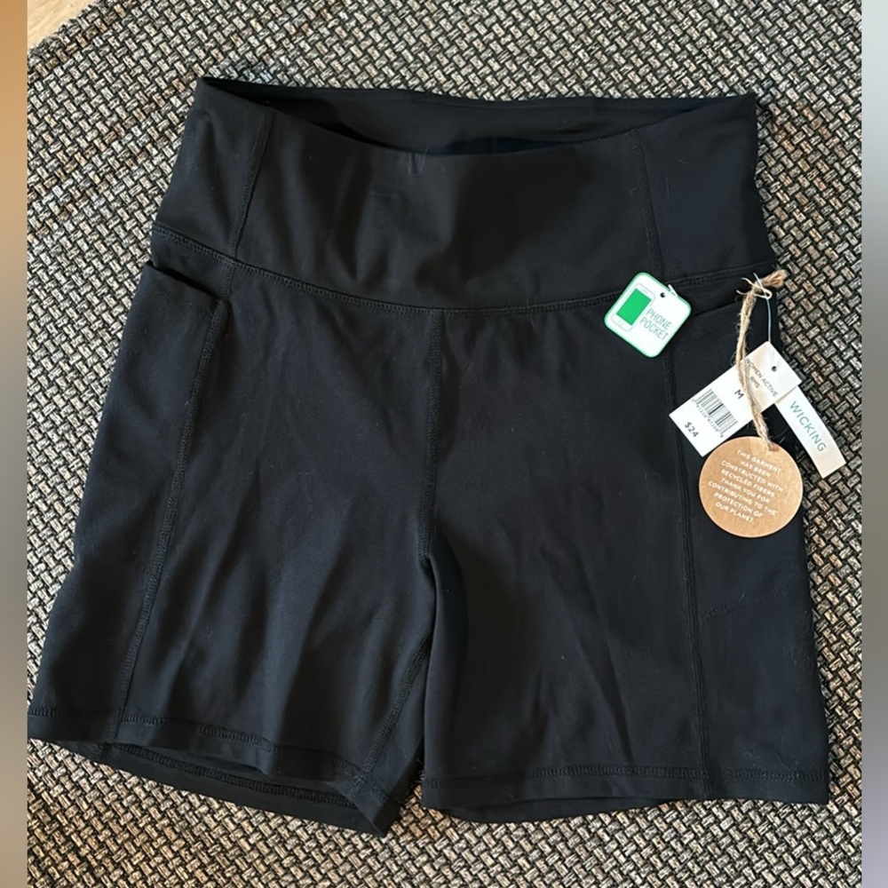 NWT women’s biker shorts- medium